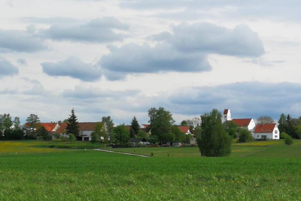 Charmantes Ferienhaeuschen Zwischen Muenchen Und Augsburg Ried  Extérieur photo